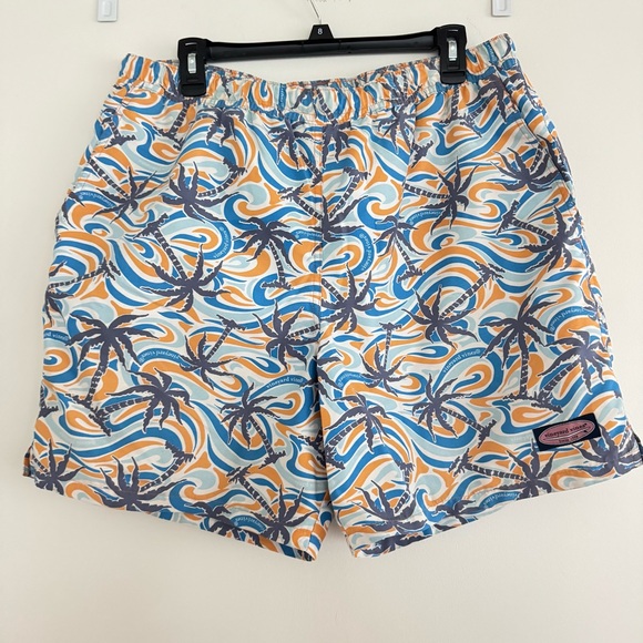 Vineyard Vines men’s swim trunks - Picture 1 of 4